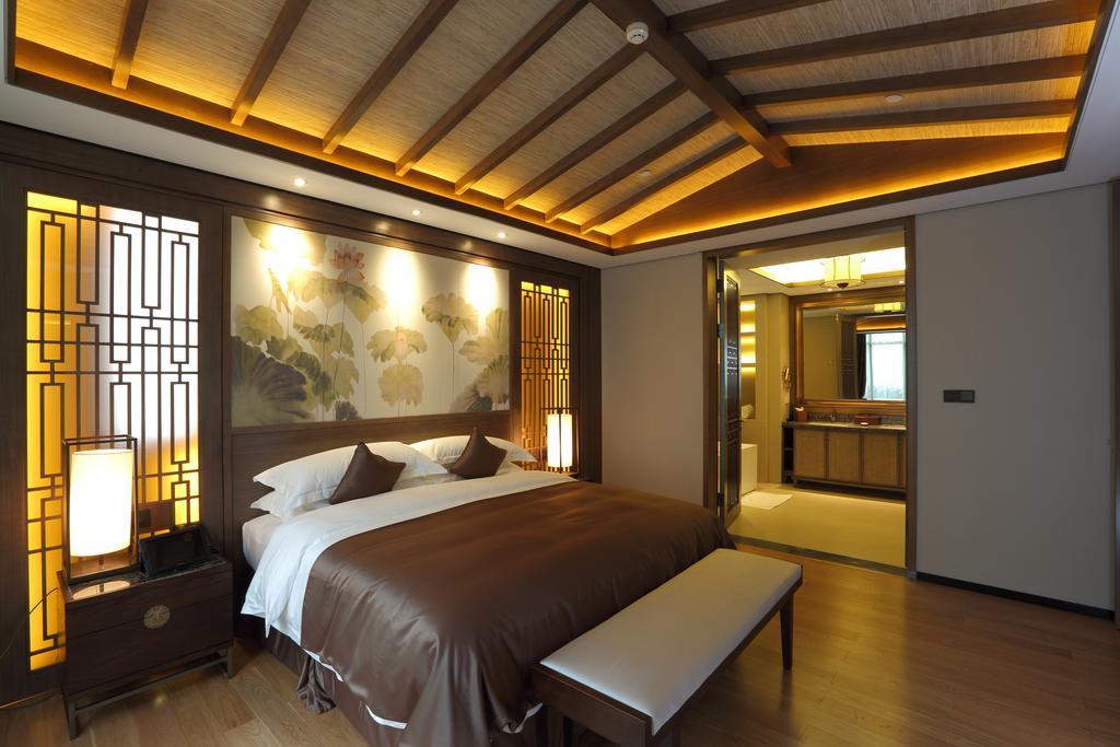 S&N Zhejiang Linhai International Hotel Rum bild