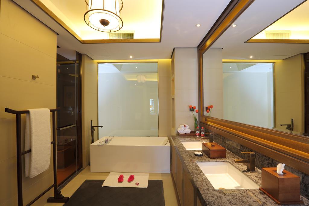 S&N Zhejiang Linhai International Hotel Rum bild