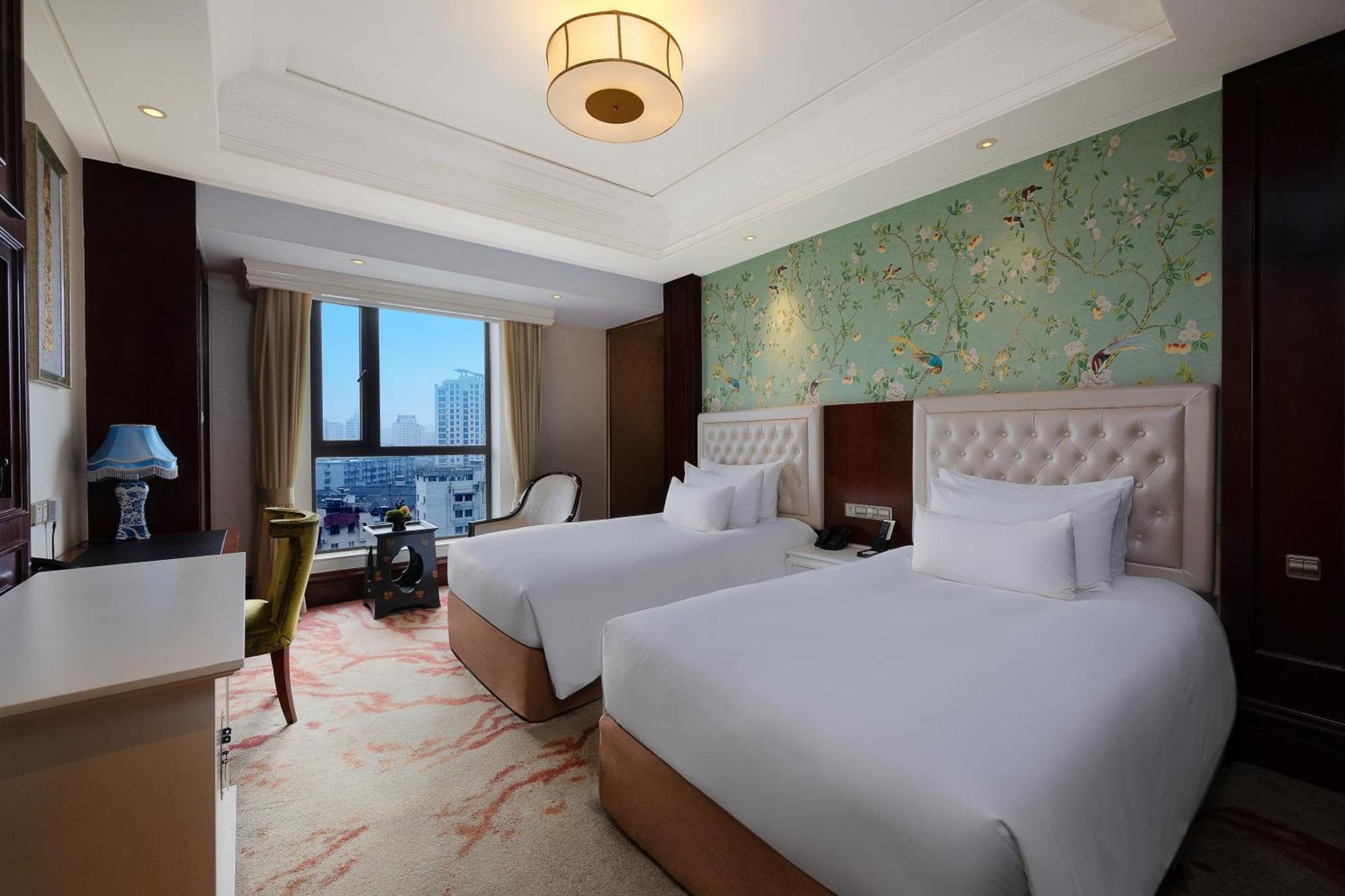 S&N Zhejiang Linhai International Hotel Exteriör bild