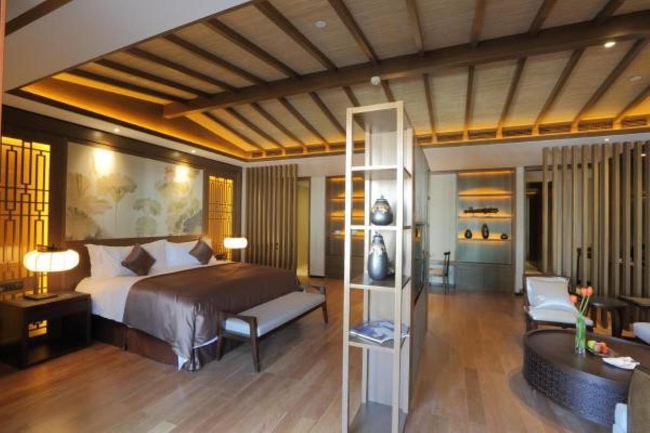 S&N Zhejiang Linhai International Hotel Exteriör bild
