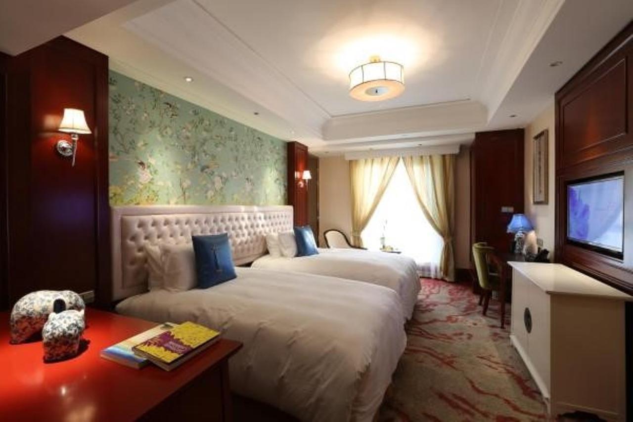 S&N Zhejiang Linhai International Hotel Exteriör bild