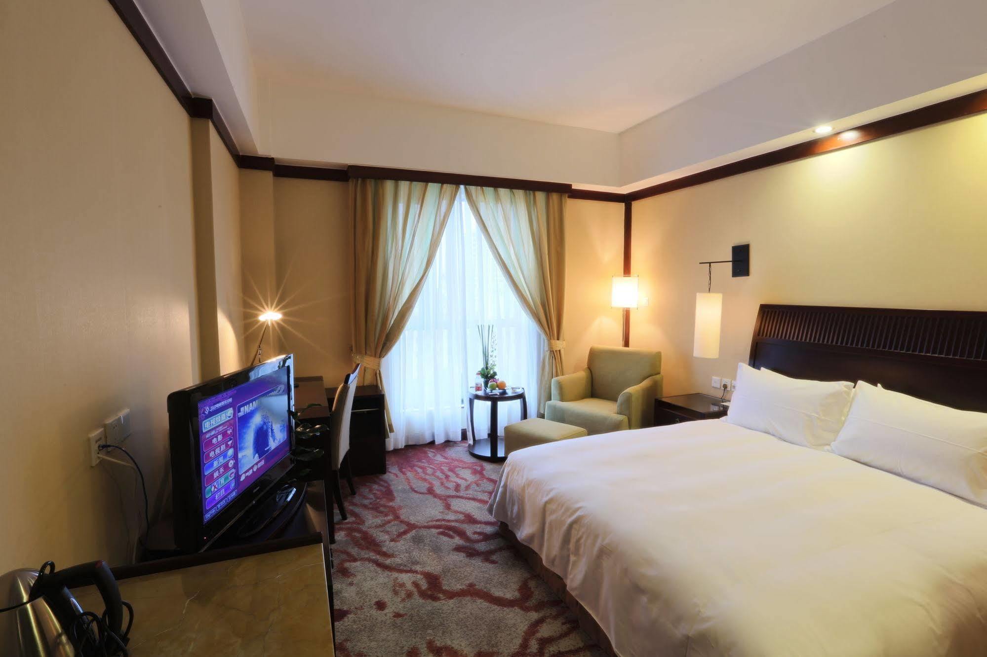 S&N Zhejiang Linhai International Hotel Exteriör bild