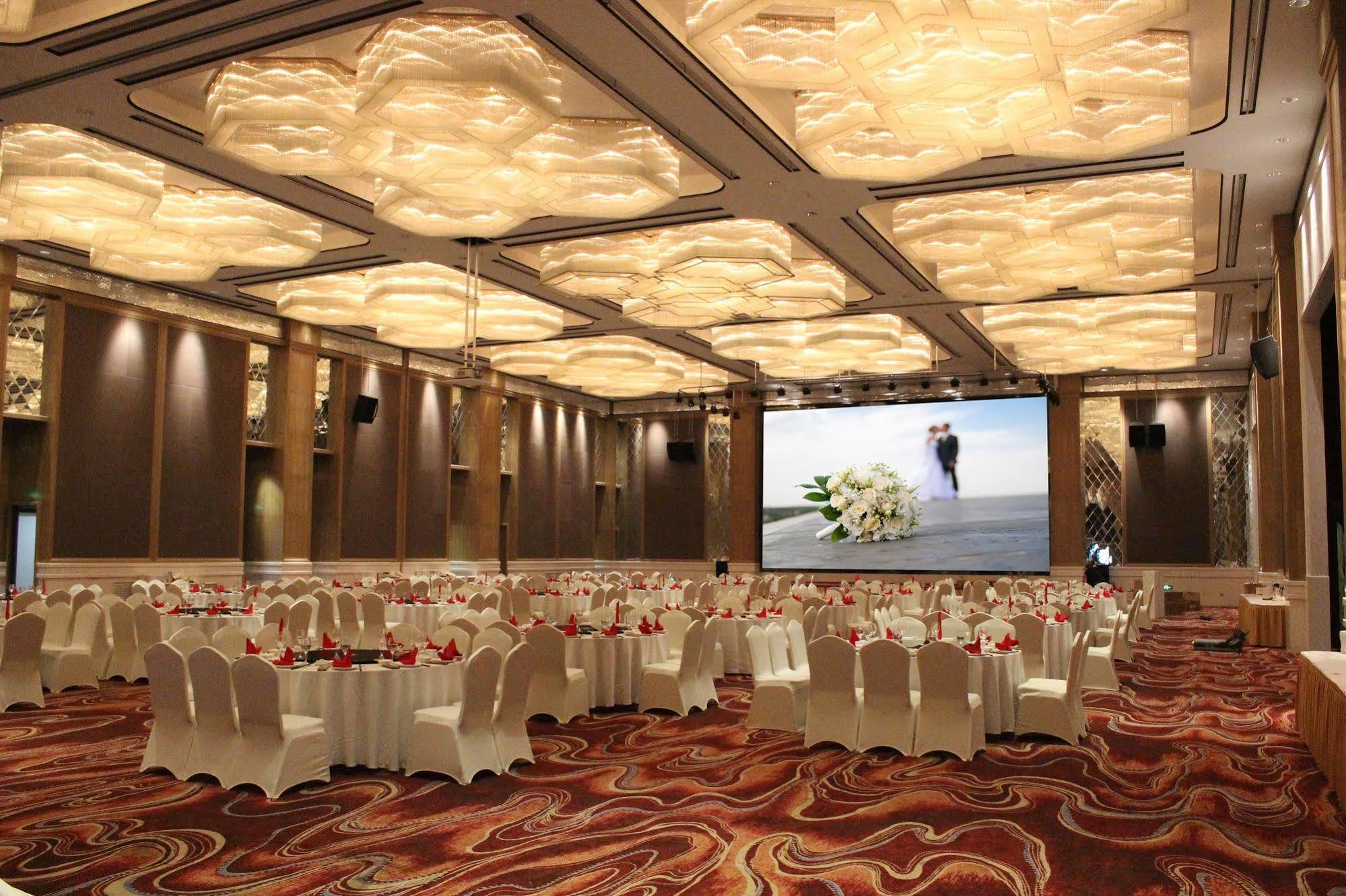 S&N Zhejiang Linhai International Hotel Exteriör bild