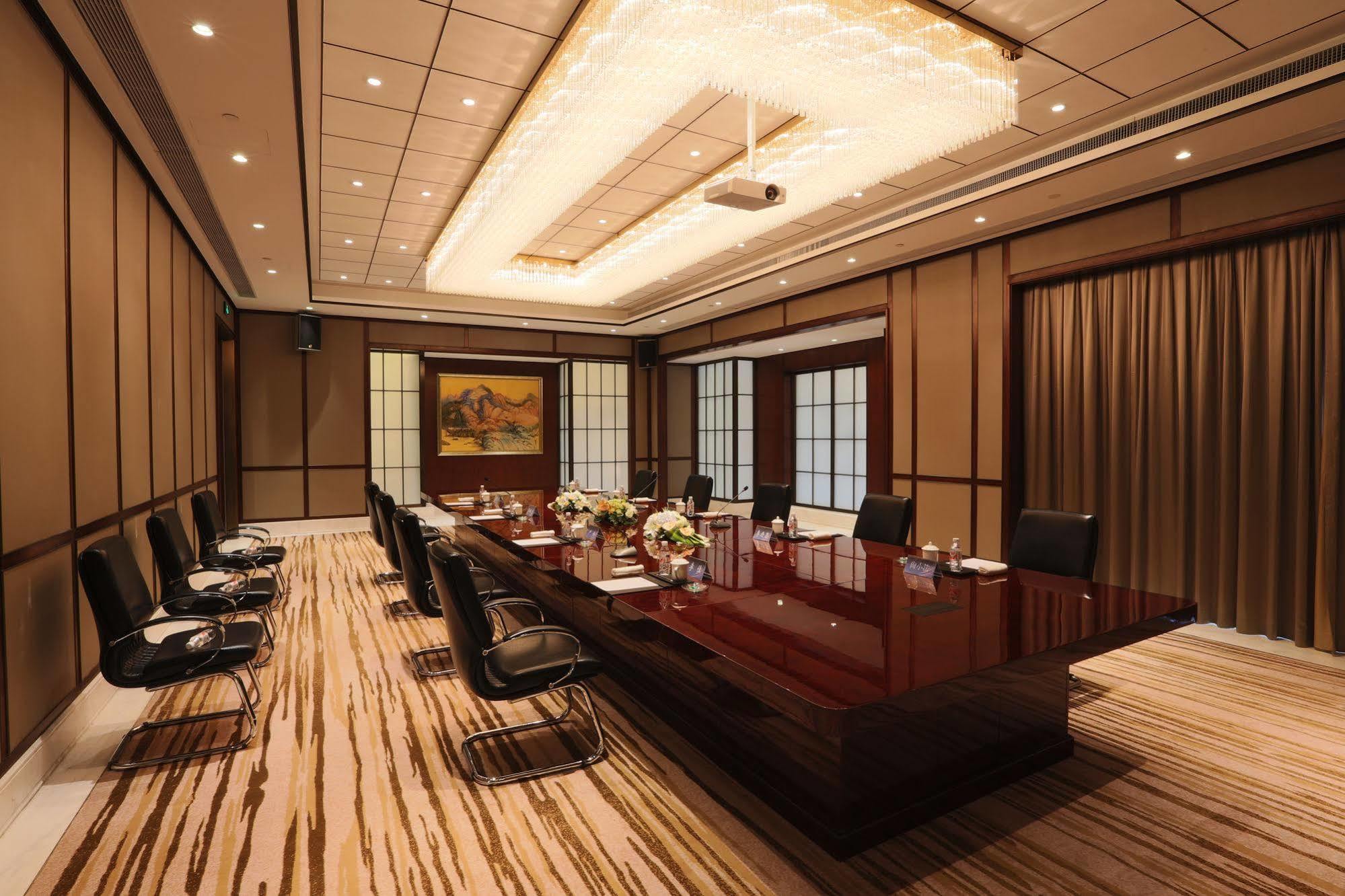 S&N Zhejiang Linhai International Hotel Exteriör bild