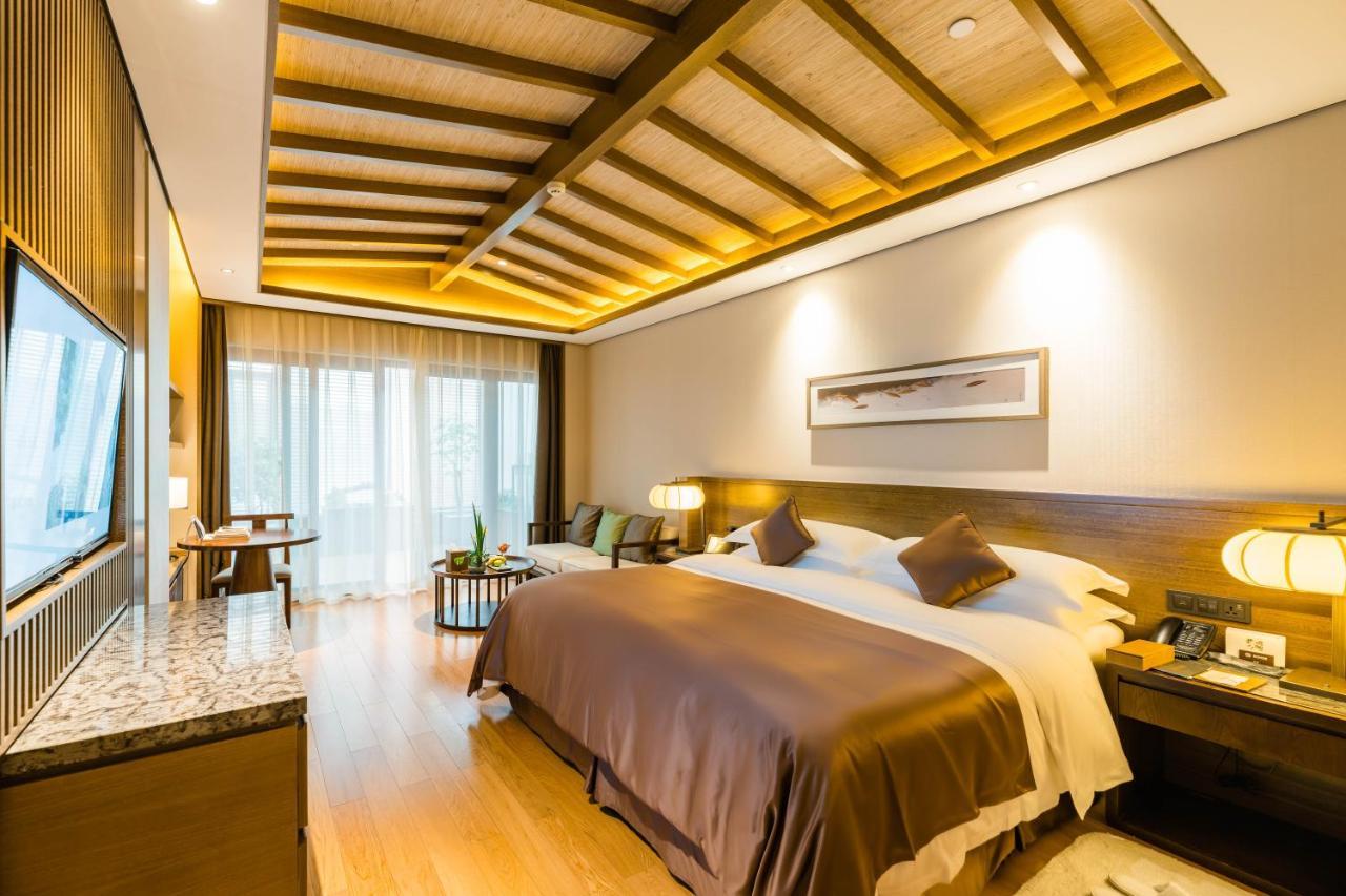 S&N Zhejiang Linhai International Hotel Exteriör bild